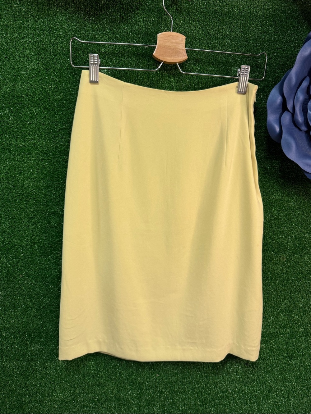 Filippa K Yellow satin solid pencil skirt knee length size 36